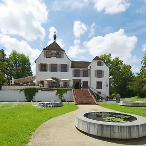 Hotel Im Schlosspark Binningen