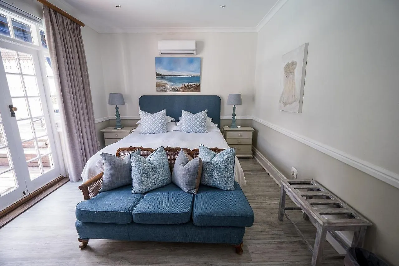 Admiralty Beach House Port Elizabeth 4*,