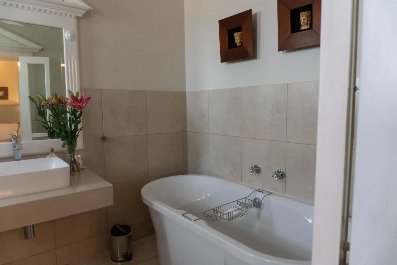 Bed & Breakfast Admiralty Beach House Port Elizabeth