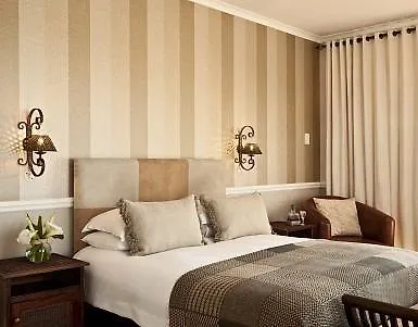 Admiralty Beach House Port Elizabeth Bed & Breakfast