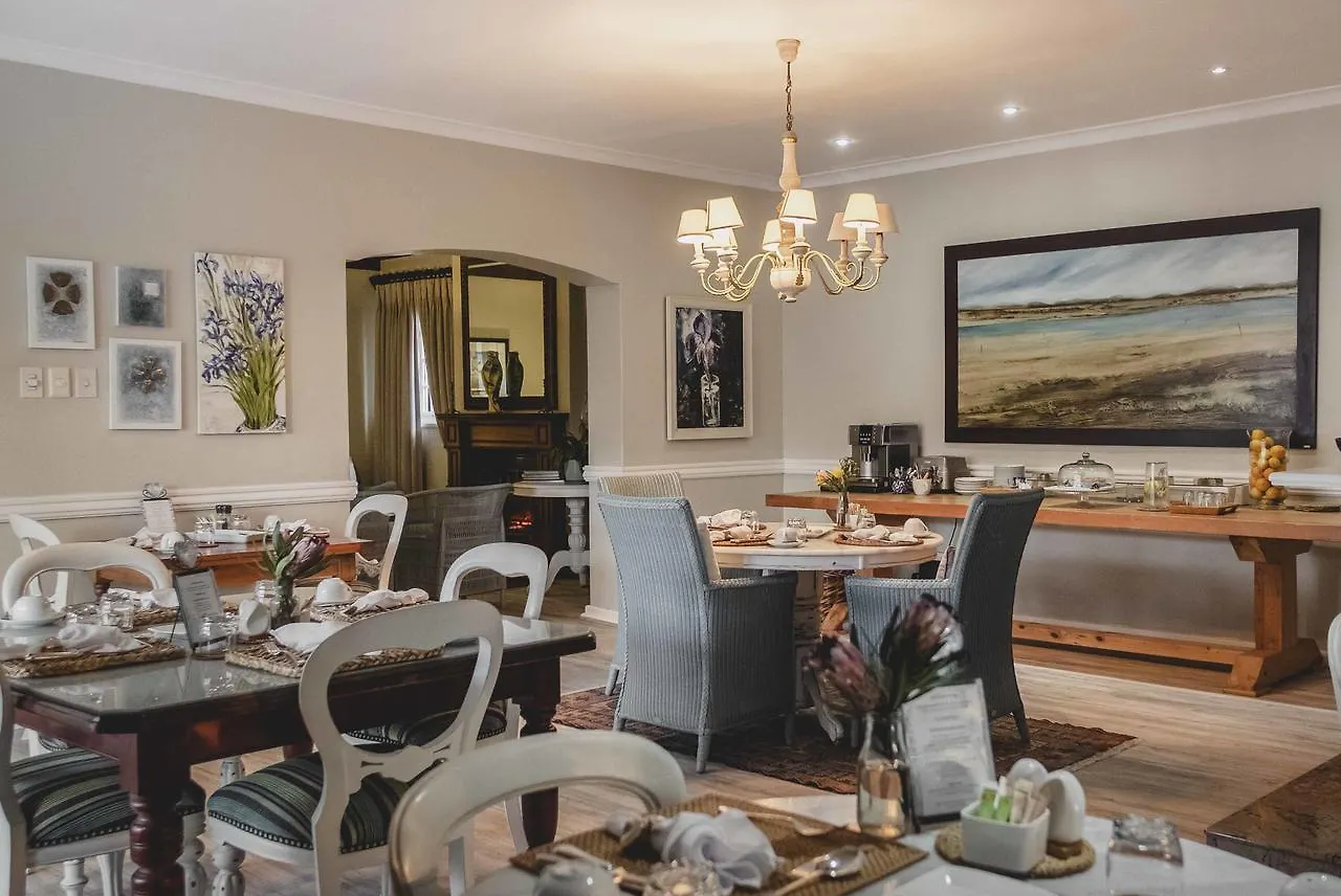 Admiralty Beach House Port Elizabeth Bed & Breakfast